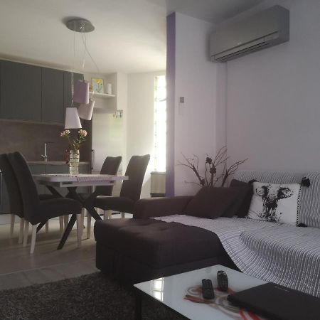 Apartman Emanuel Pula Buitenkant foto