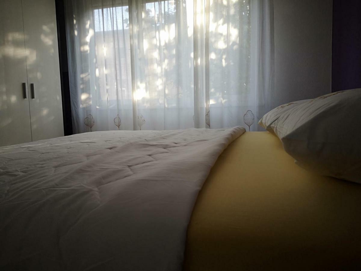 Apartman Emanuel Pula Buitenkant foto