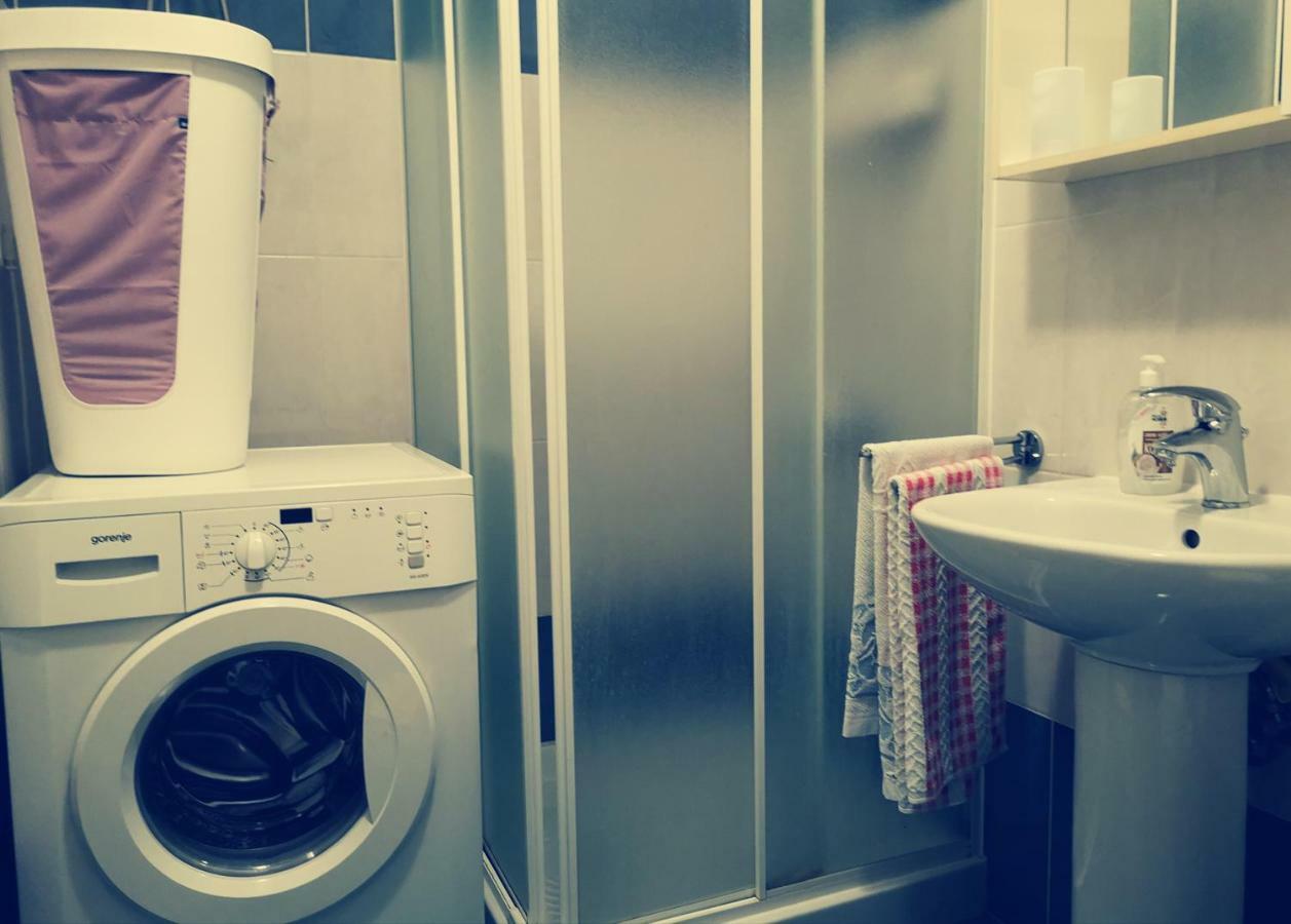 Apartman Emanuel Pula Buitenkant foto